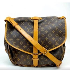 Louis Vuitton Saumur 35 Crossbody Bag. Pre-Owned and Loved, in Great Condition!